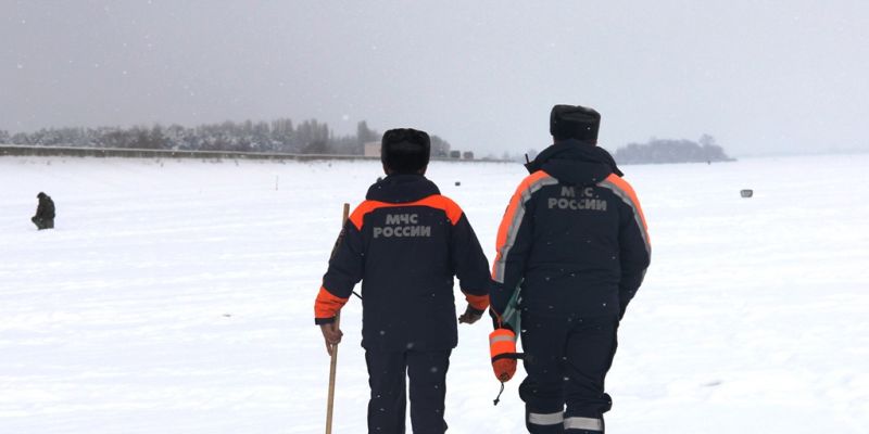 Старт сезона зимней рыбалки в Свердловской области - под контролем МЧС