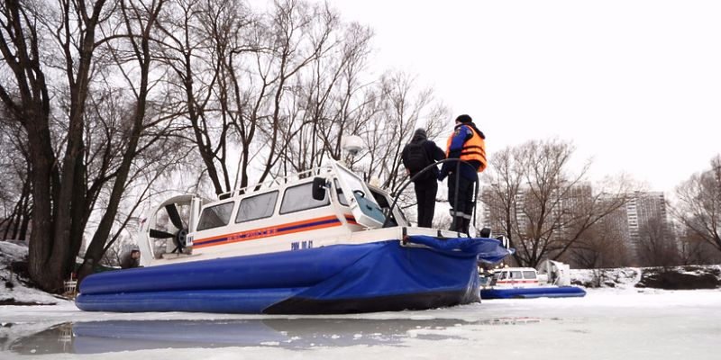 На водоемах Москвы ежедневно выявляется почти 400 нарушений правил безопасности 