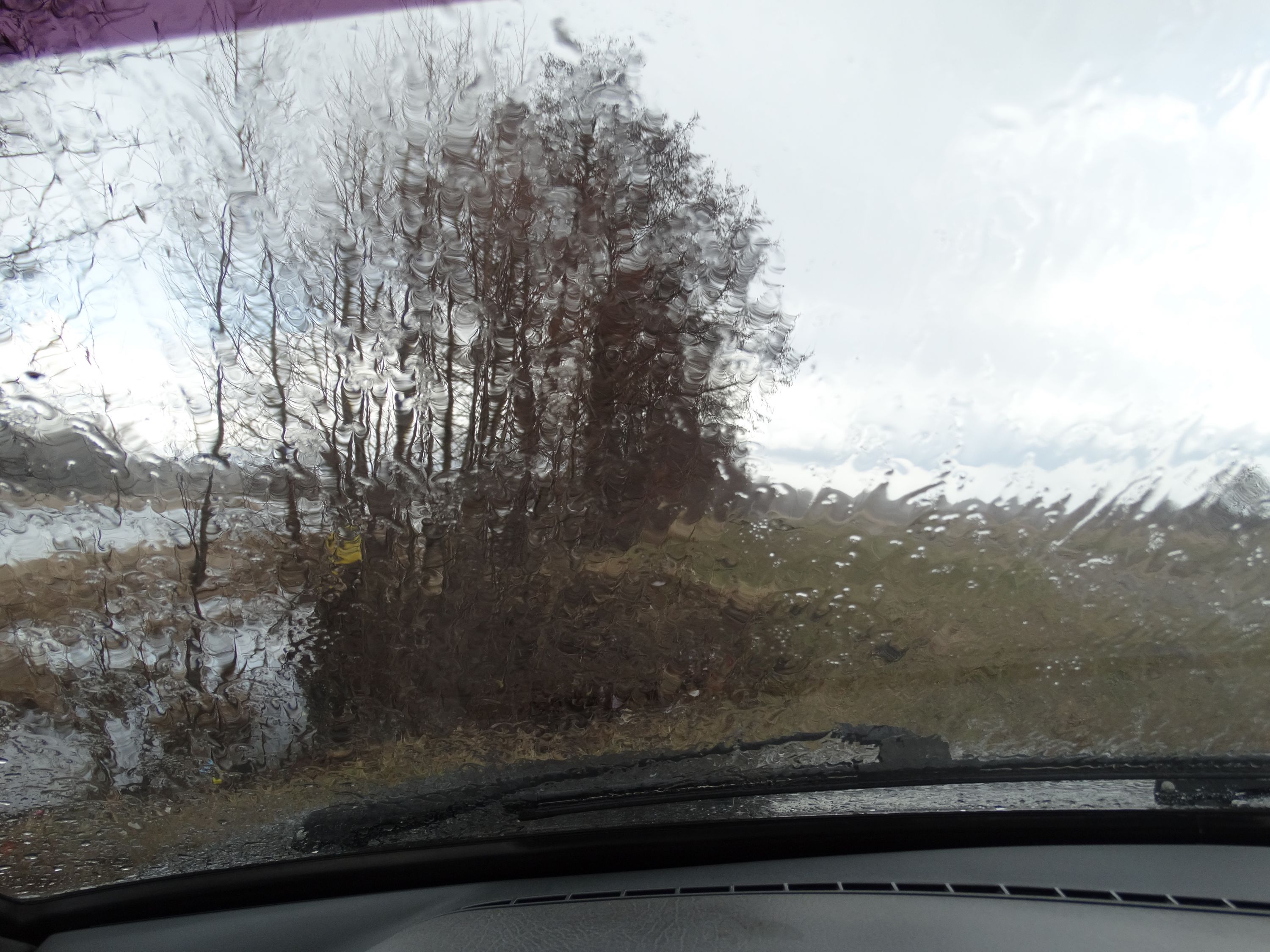 Дождь из машины, фото